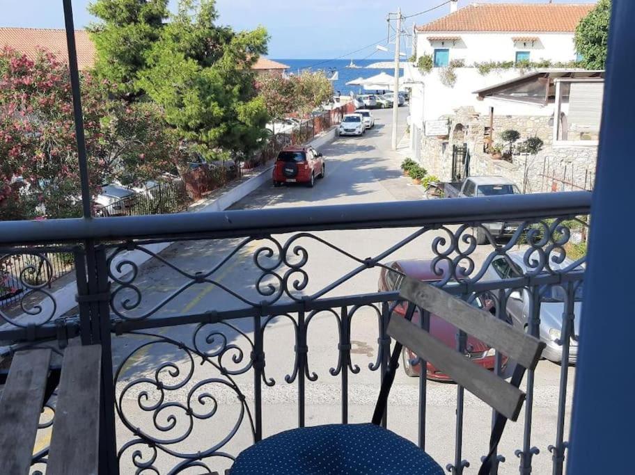 Traditional House At Koroni Near Beach エクステリア 写真