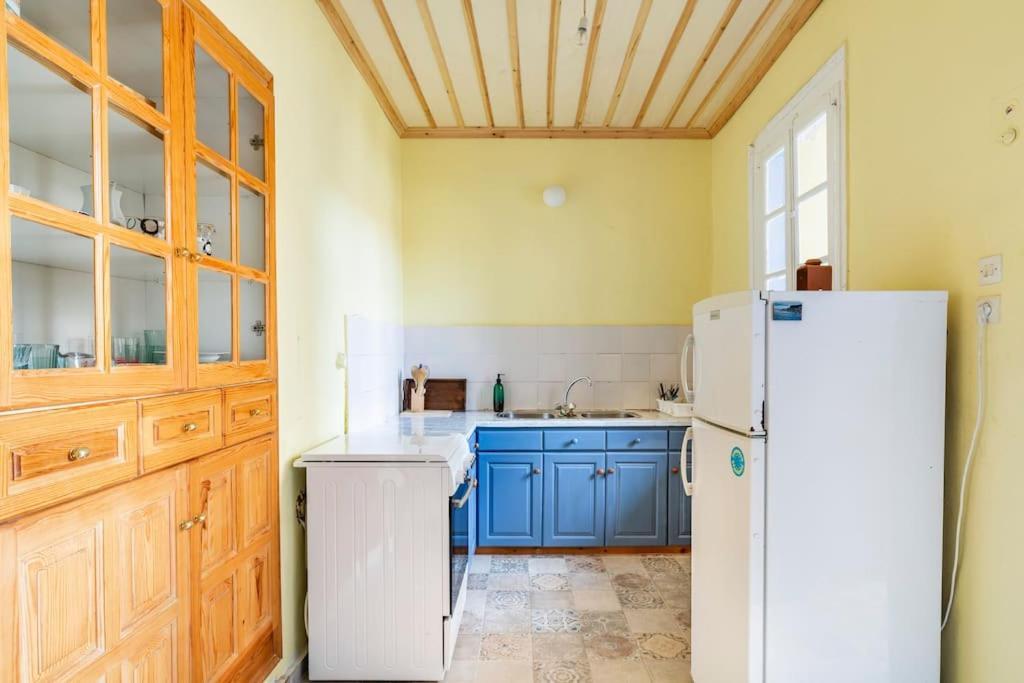 Traditional House At Koroni Near Beach エクステリア 写真