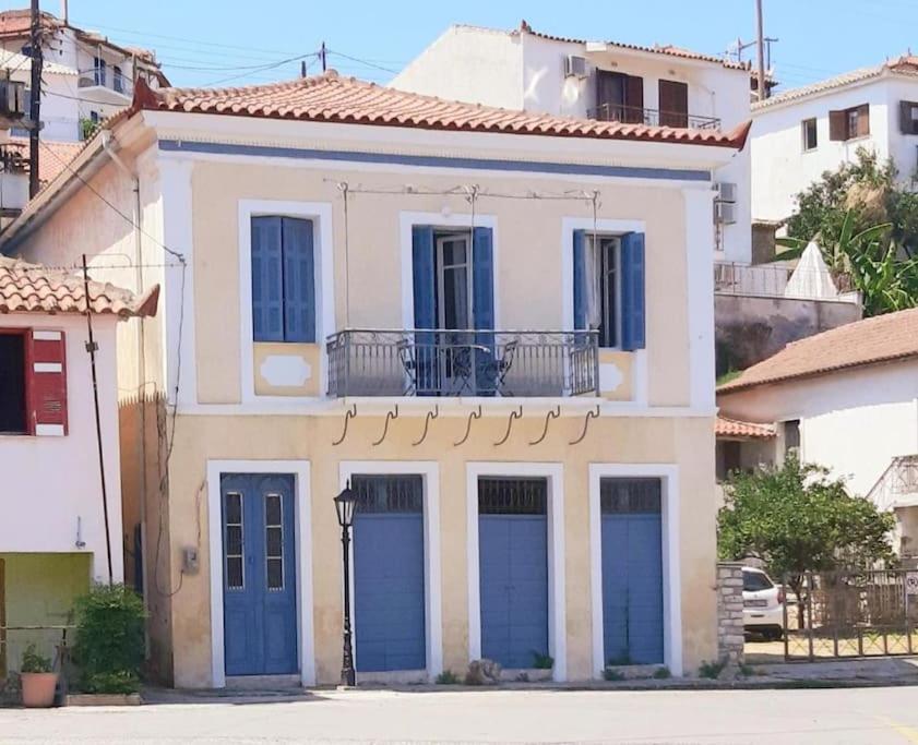 Traditional House At Koroni Near Beach エクステリア 写真